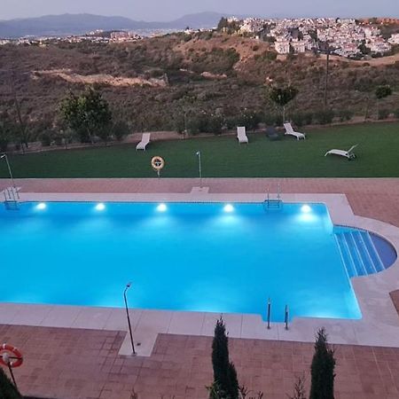 Small Oasis - Appartement 6 Personnes Манилва Экстерьер фото