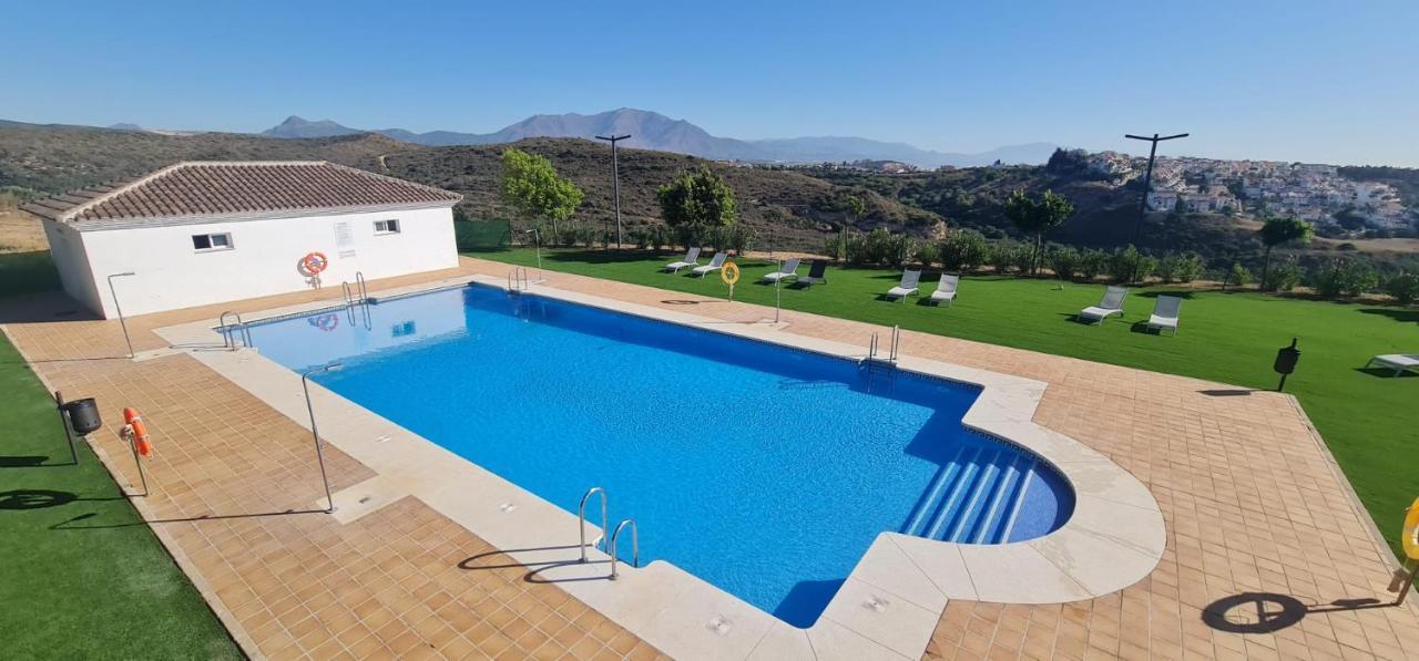 Small Oasis - Appartement 6 Personnes Манилва Экстерьер фото
