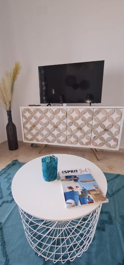 Small Oasis - Appartement 6 Personnes Манилва Экстерьер фото