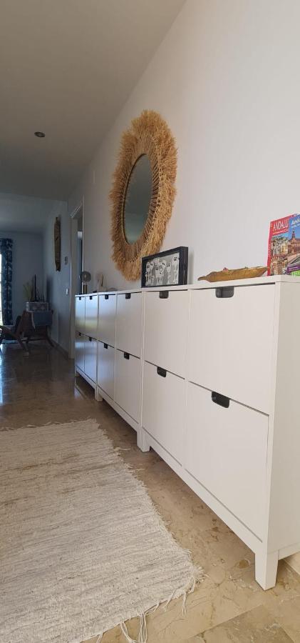 Small Oasis - Appartement 6 Personnes Манилва Экстерьер фото