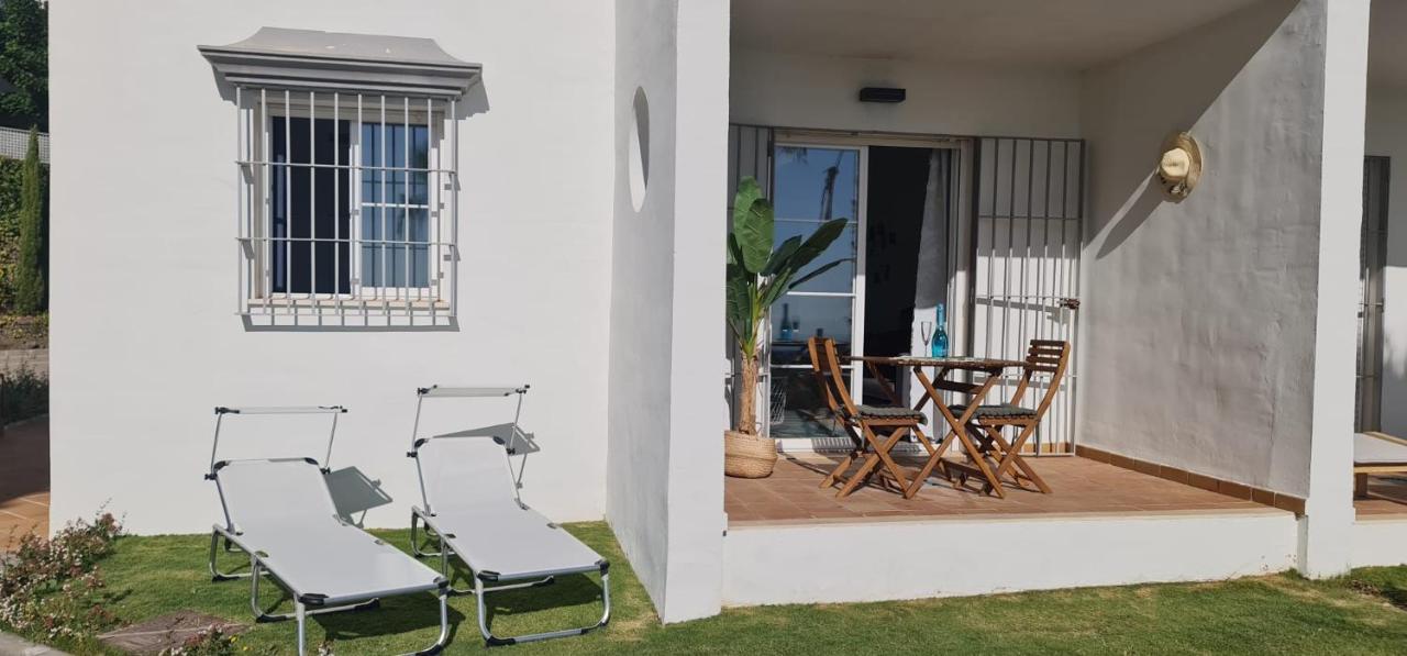 Small Oasis - Appartement 6 Personnes Манилва Экстерьер фото
